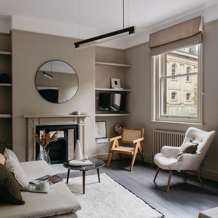 The Curator'S Apartment - Spacious 2 Bedrooms Bath Exteriör bild